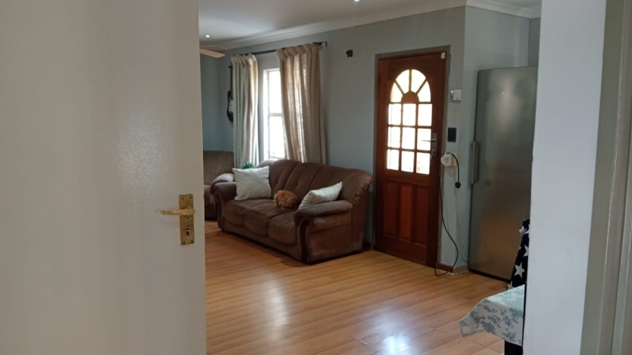 4 Bedroom Property for Sale in Pellissier Free State